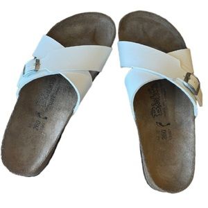 𝅺Birkenstock Birki’s Santosa criss cross buckle slide on sandals